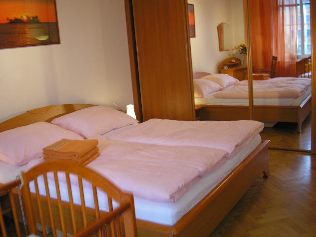 Apartment Accommodation Up To 17 Bratislava Bilik gambar
