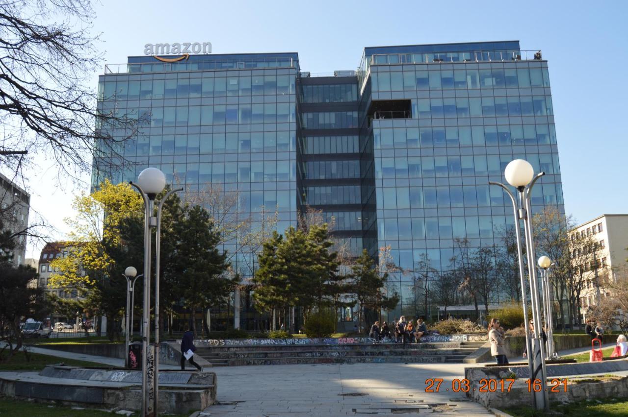 Apartment Accommodation Up To 17 Bratislava Luaran gambar